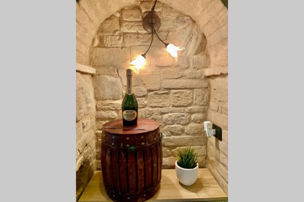 La Grotta - Casa Con Grotta Sotterranea Monterubbiano Exterior photo